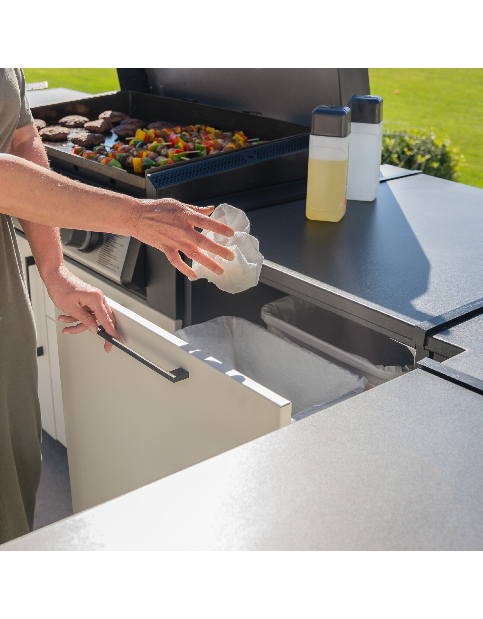 Blackstone Blackstone Kitchen Trash Bin Module - 6400