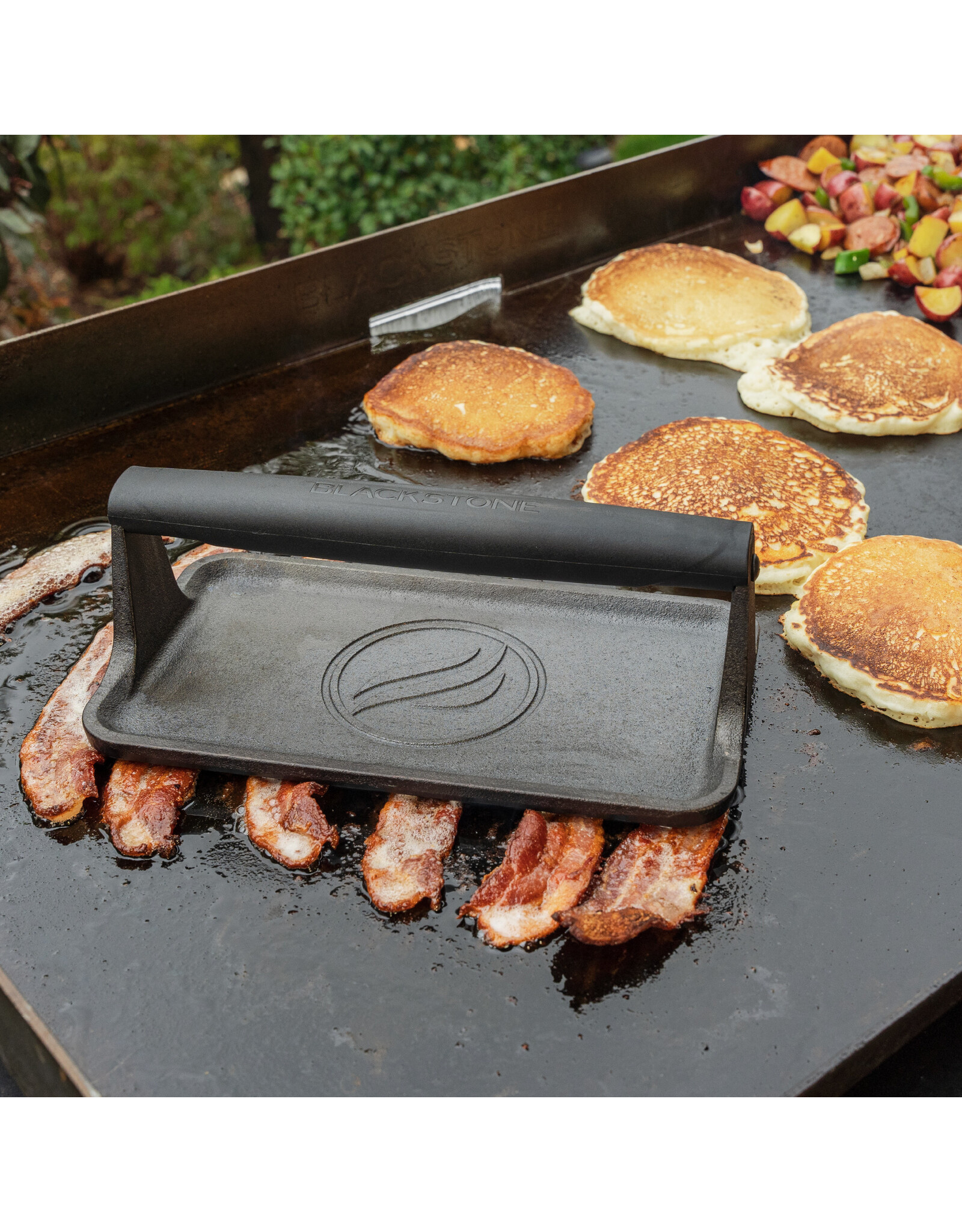 Blackstone Blackstone Cast Iron Medium Griddle Press - 5553