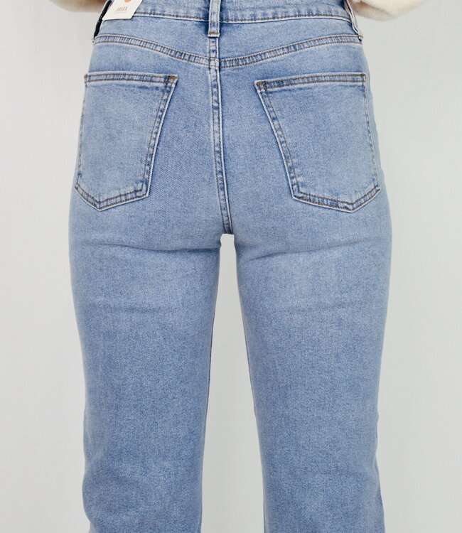 High Rise Clean Straight Leg