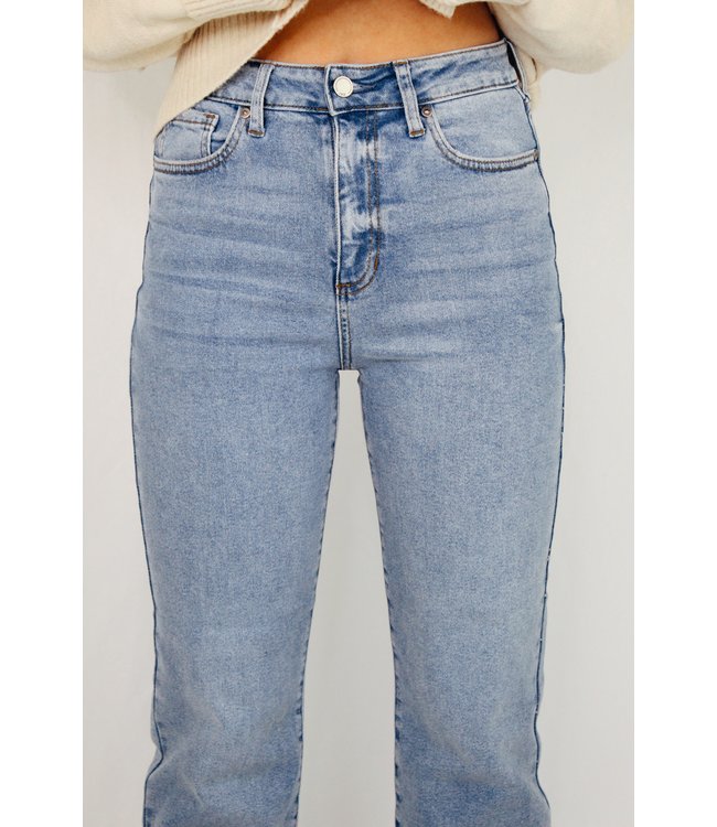 High Rise Clean Straight Leg