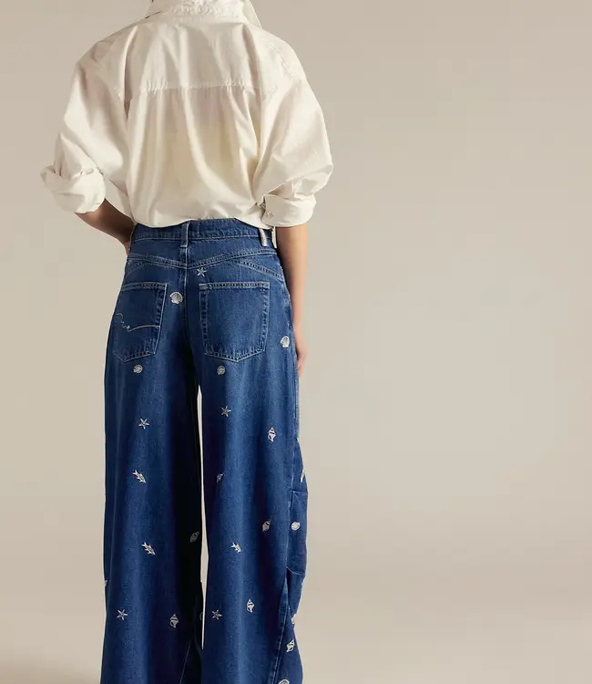 Westward Embroidered Jean