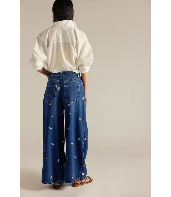 Westward Embroidered Jean