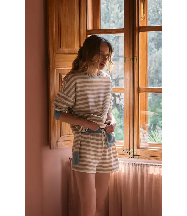 Low Key Stripe Short