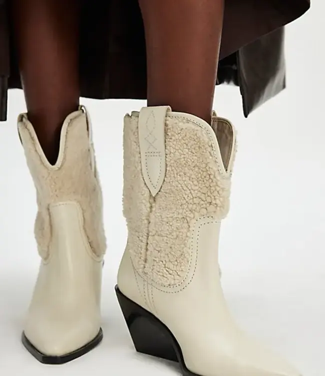 Pitchfork Point Shearling Boot