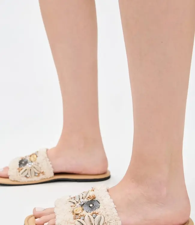 Shipwreck Surf Shell Sandal