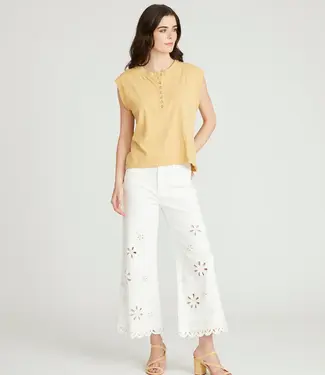 Driftwood Martha Crop Doily Daisy