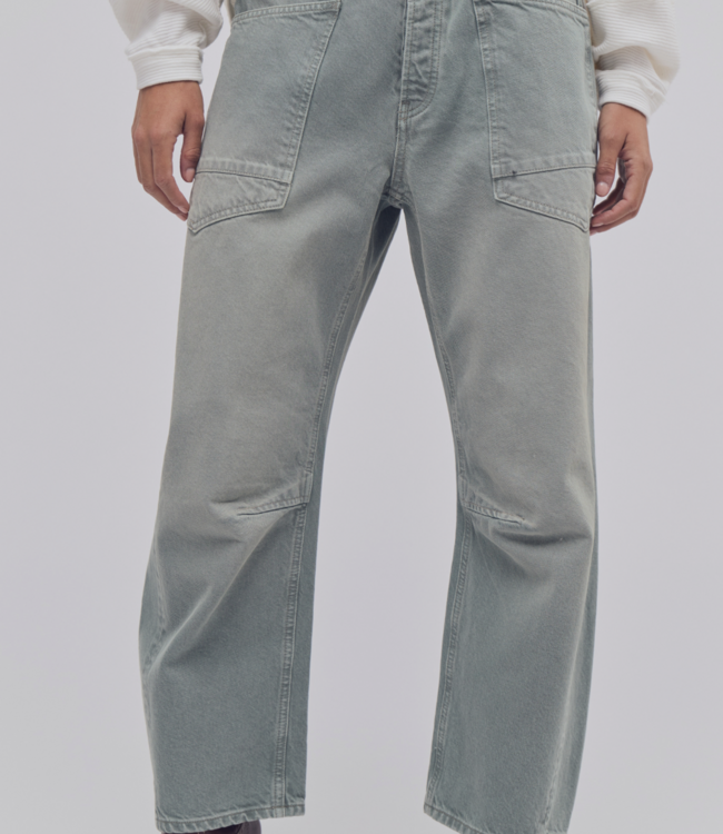 Minimalist Moxie Boyfriend