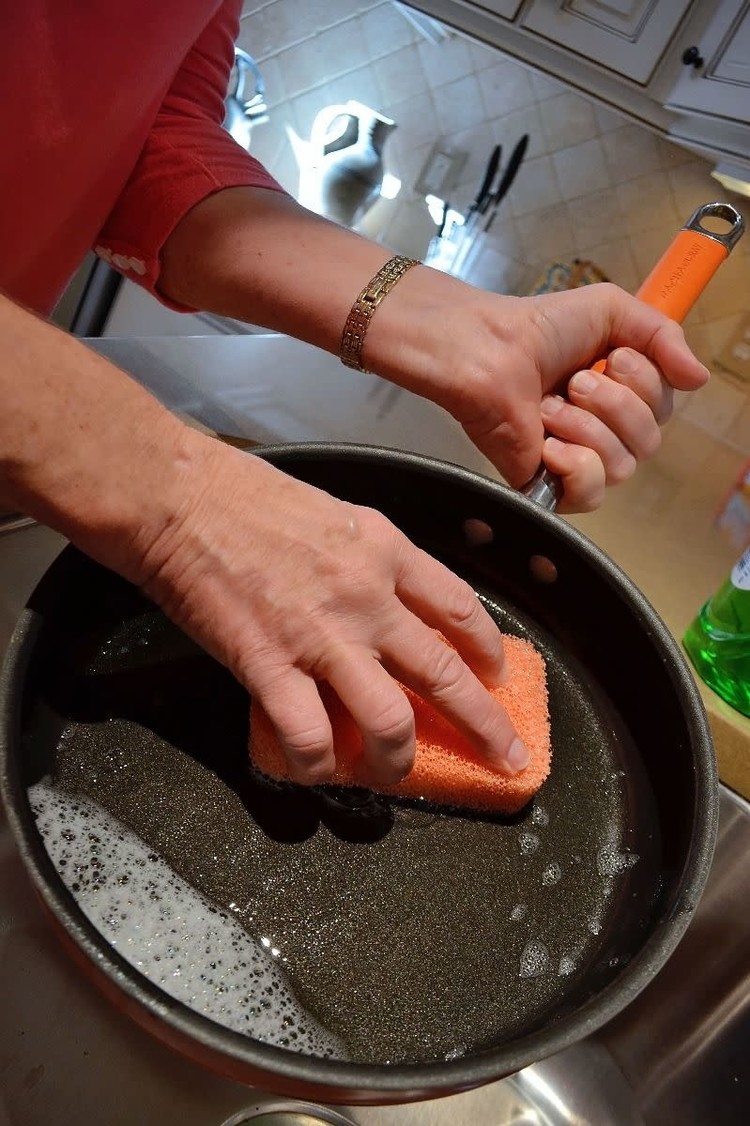 Peachy Clean Silicone Scrubber