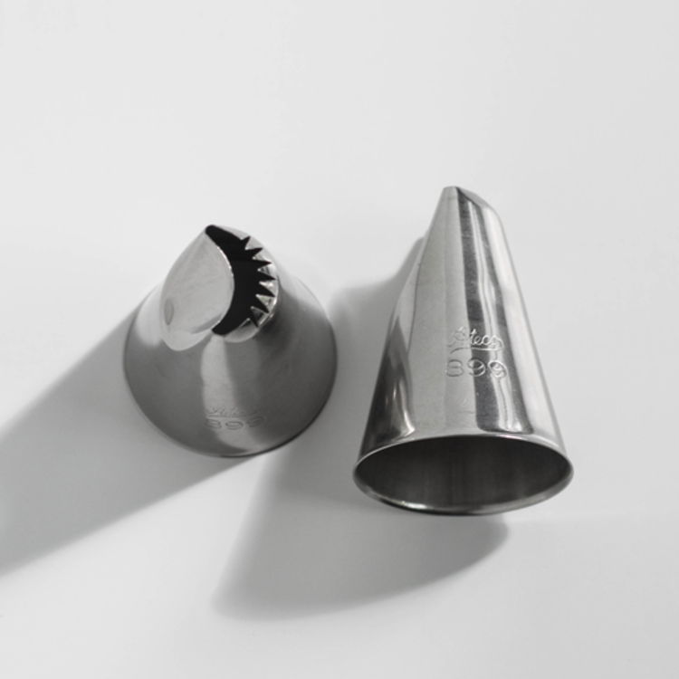Ateco Curved Petal Pastry Tip #899