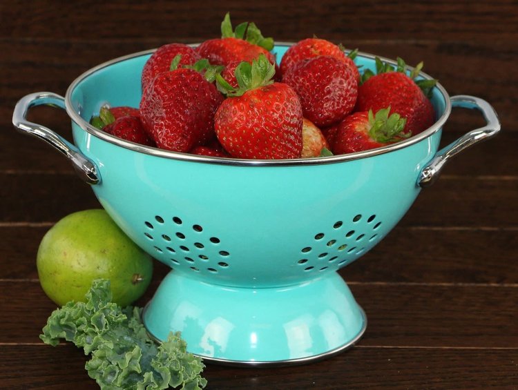 1 quart Turquoise Colander