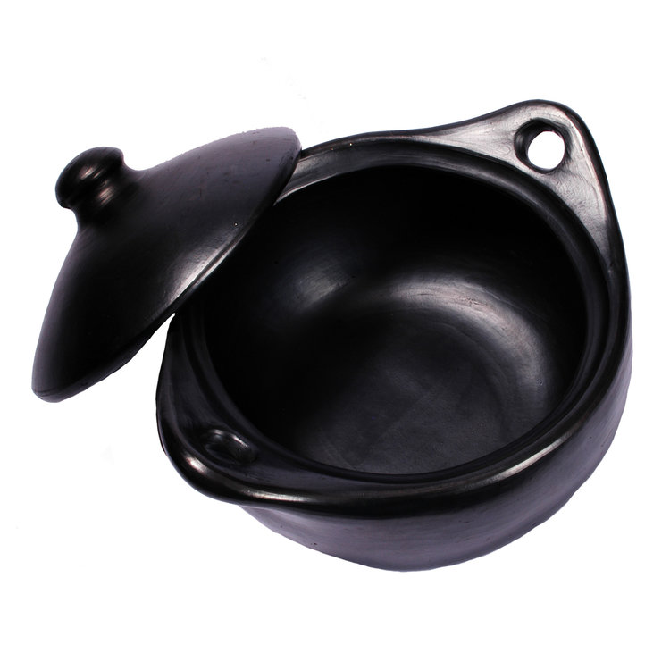 2.5 quart La Chamba Clay Casserole - IN STORE PICK UP ONLY!