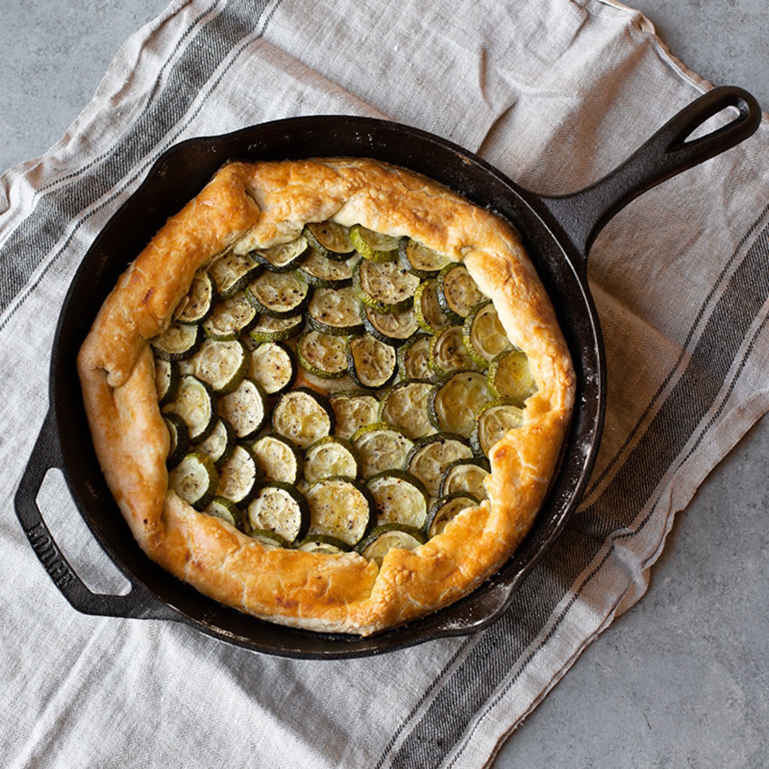 Lodge Cast-Iron Skillet with Assist Handle - 12 Diameter