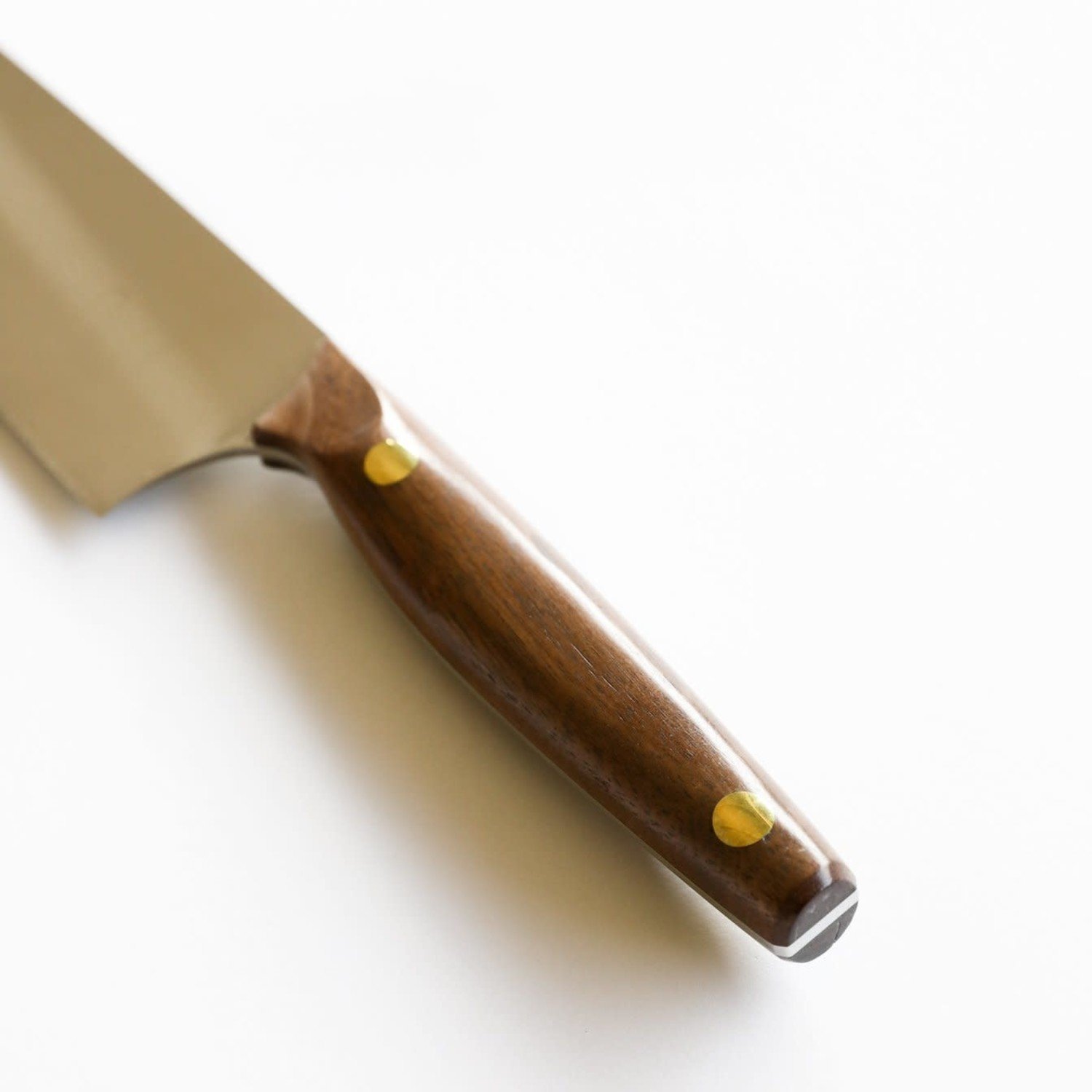 https://cdn.shoplightspeed.com/shops/633447/files/31857117/1500x4000x3/lamson-8-vintage-walnut-chefs-knife.jpg