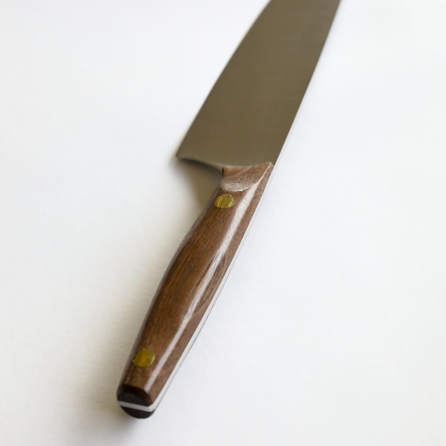 https://cdn.shoplightspeed.com/shops/633447/files/31857118/1500x4000x3/lamson-8-vintage-walnut-chefs-knife.jpg