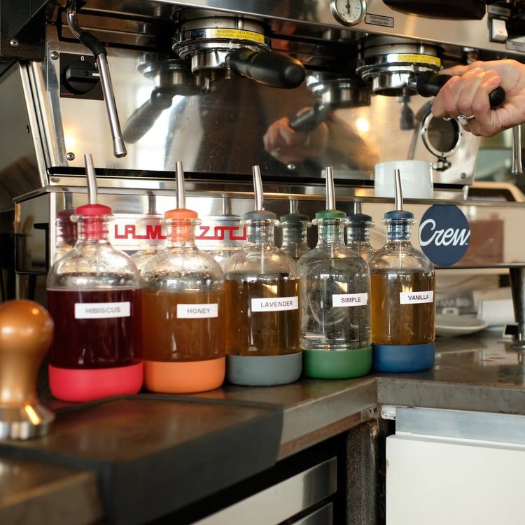 15oz Basil Green Short Infusing Bottle with Lid & Pour Spout