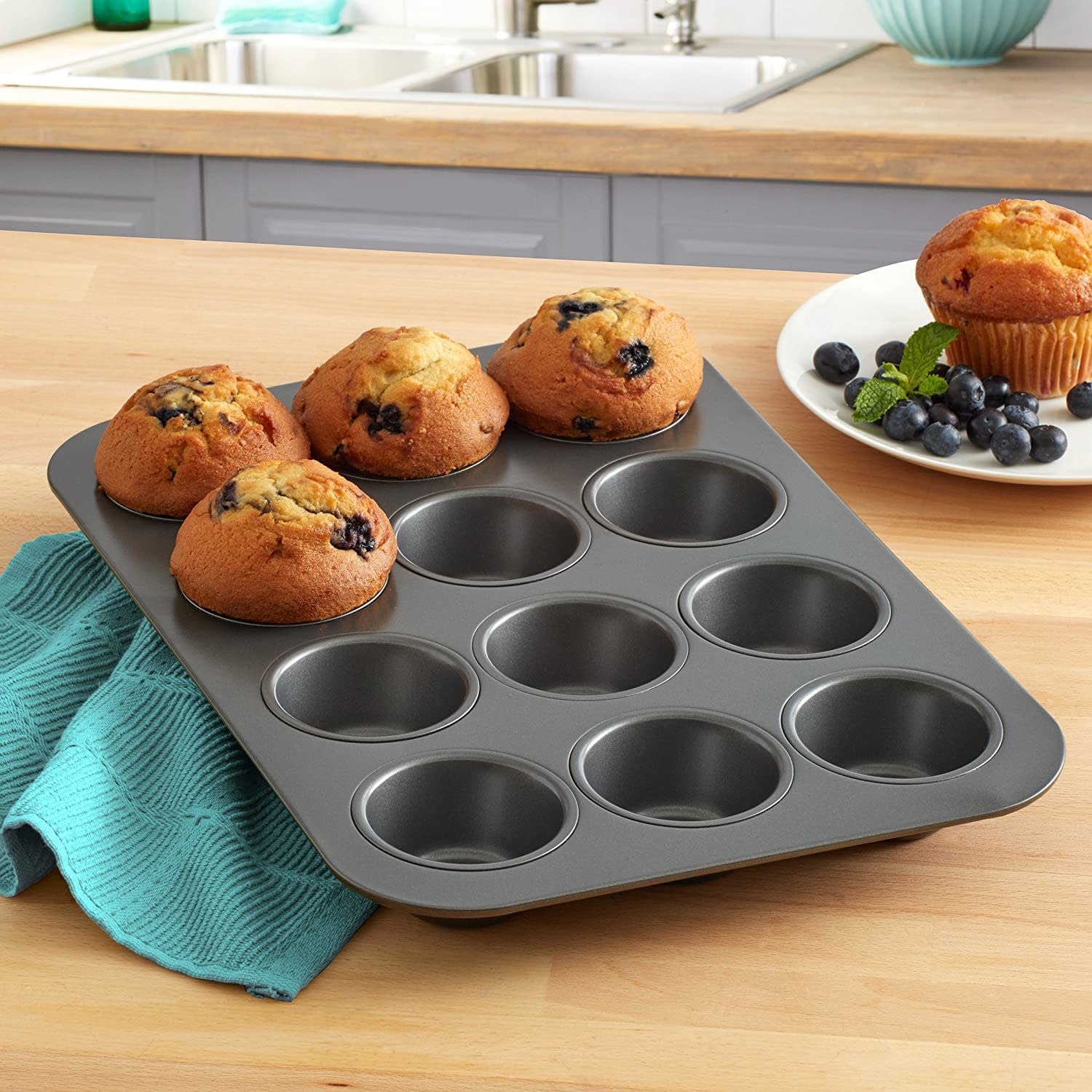 11 Cavity Silicone Mini Muffin Pan