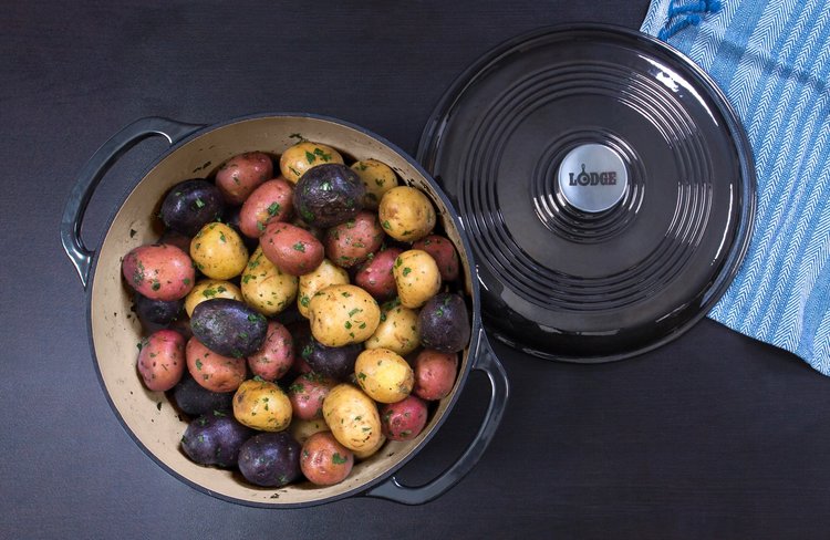 Lodge Lodge 6 quart Round Midnight Dutch Oven