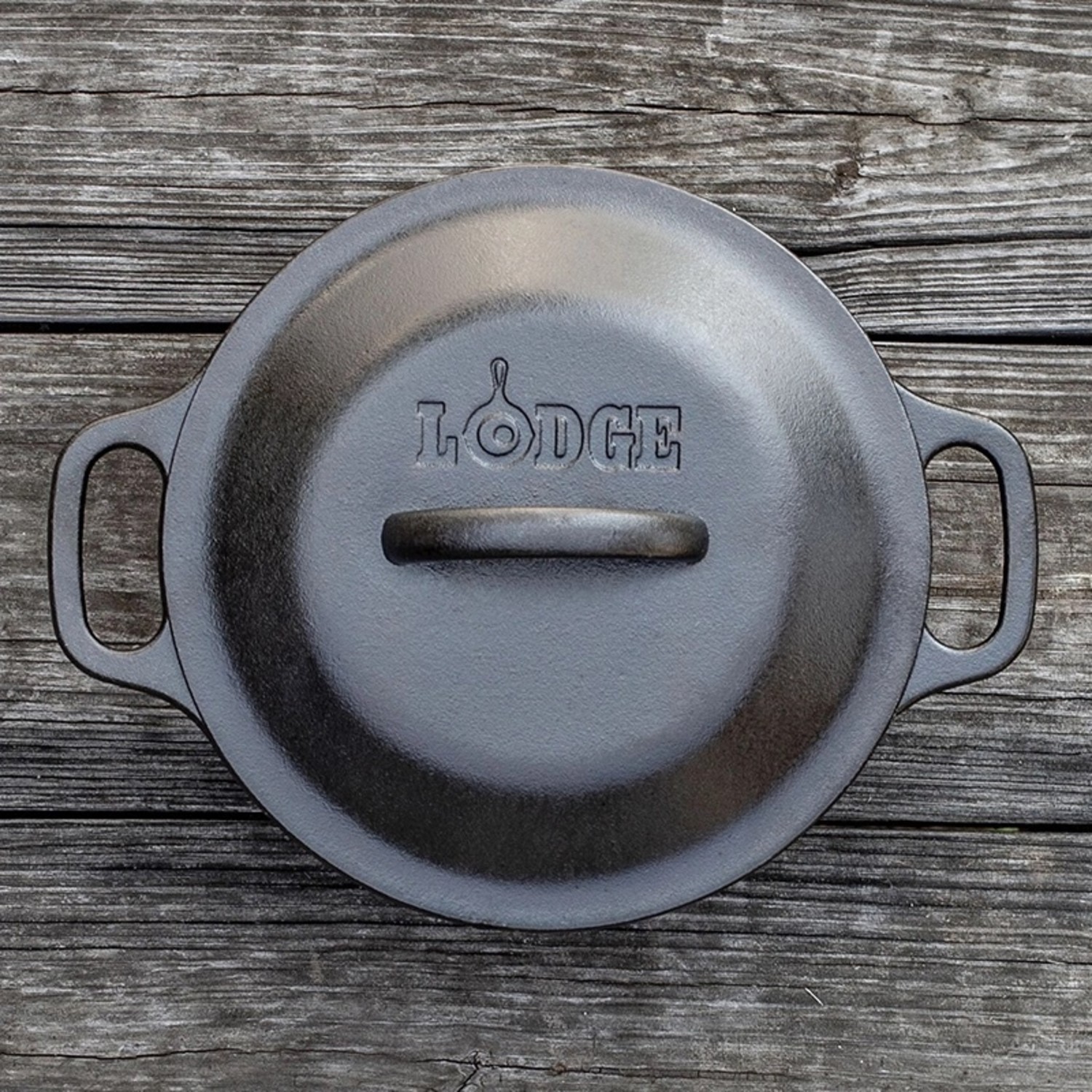 Lodge Cast-Iron 2-Quart Serving Pot with Iron Lid