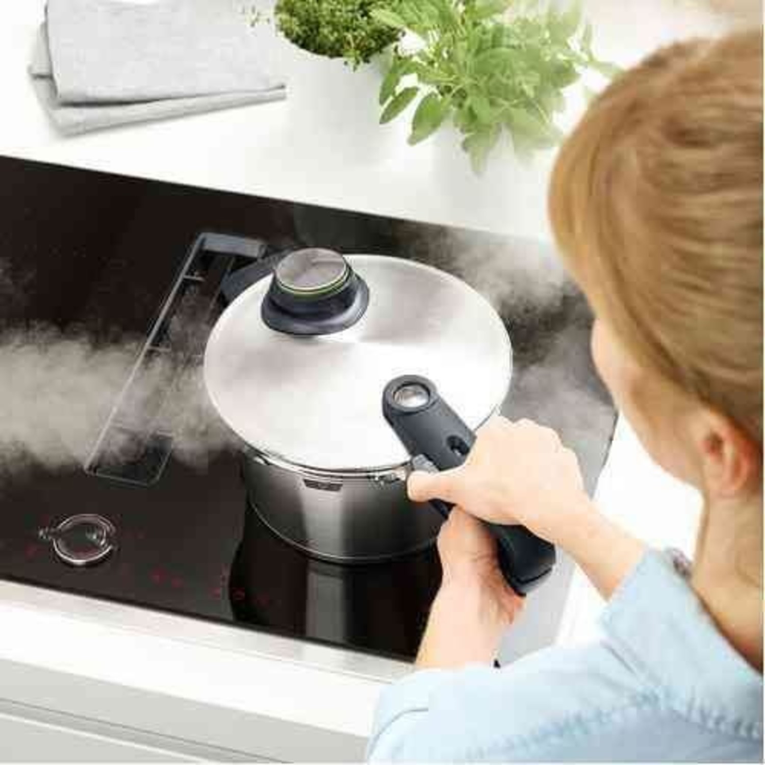 https://cdn.shoplightspeed.com/shops/633447/files/49678842/1500x4000x3/85-quart-pressure-cooker.jpg