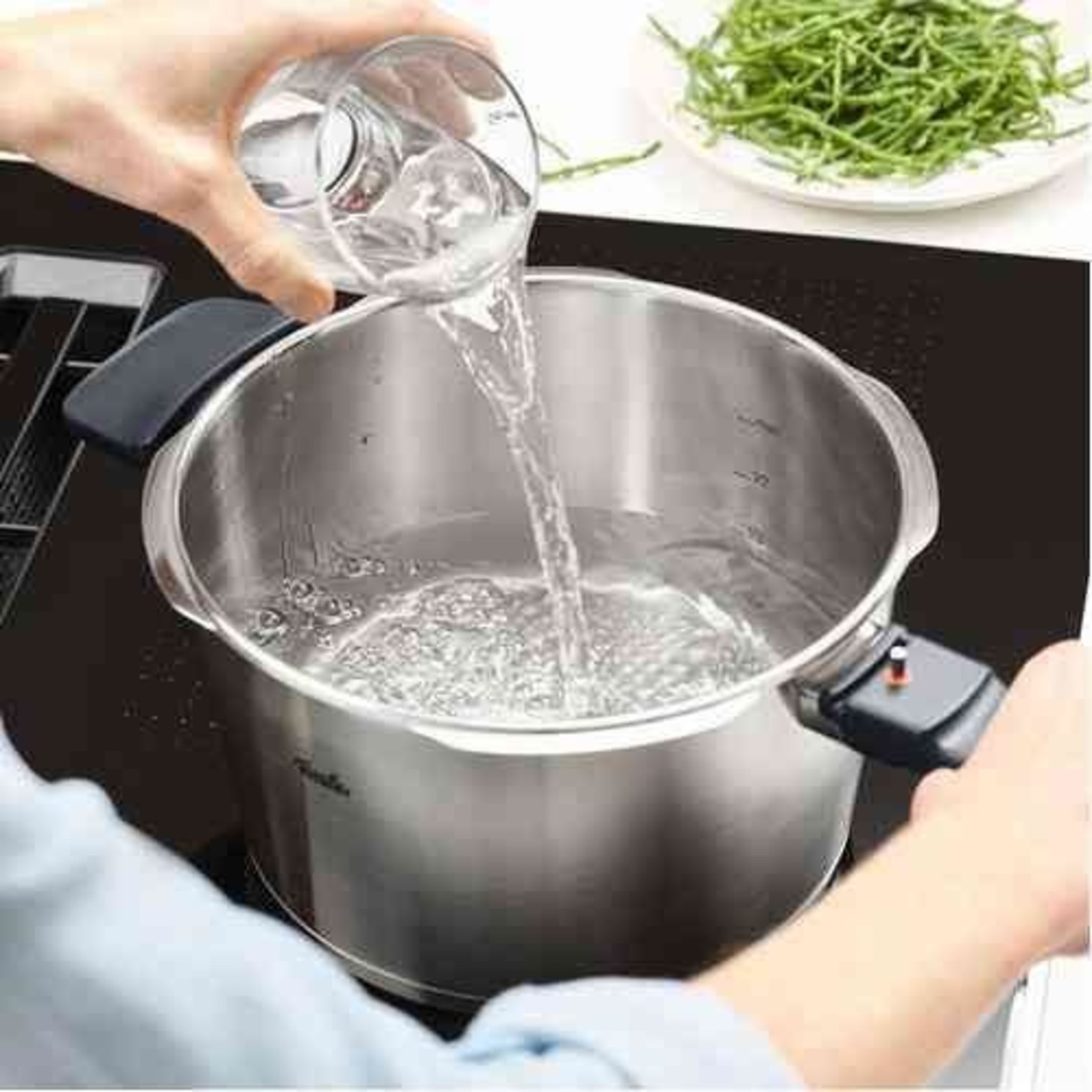 Vitaquick® Premium pressure cooker