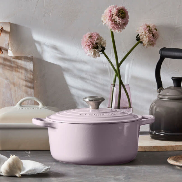 Le Creuset Le Creuset Shallot Pink 5.5 quart Dutch Oven