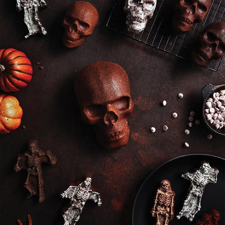 Nordic Ware Skull Cake Pan