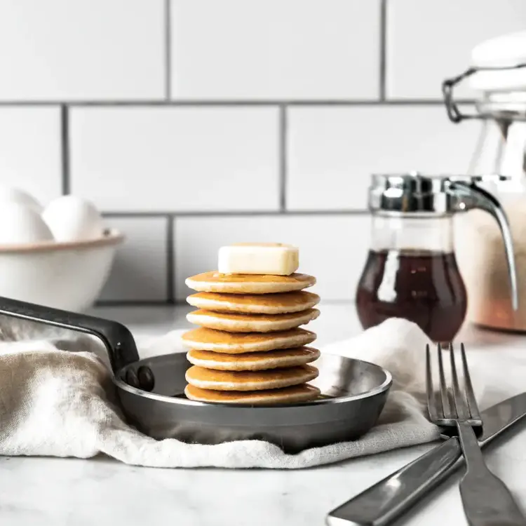 4.75" Mineral B Carbon Steel Egg Pan