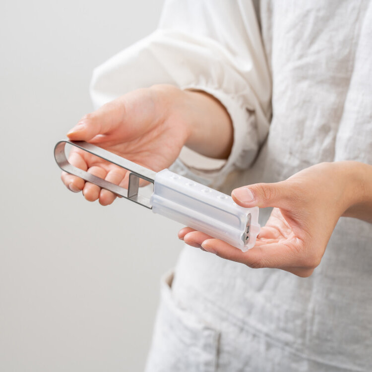Japanese Julienne Peeler