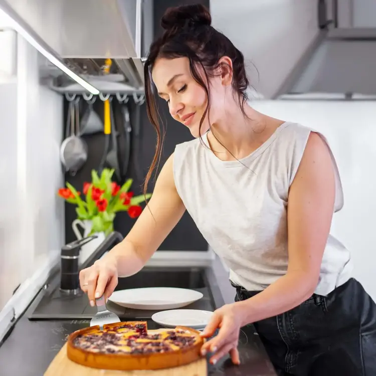 Vintage Wood Cake & Pie Server