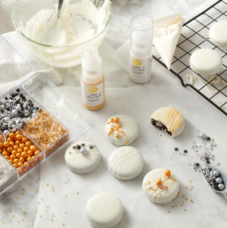 Wilton Silver Edible Glitter Spray