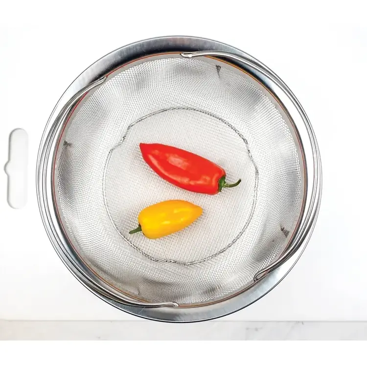 3 quart Mesh Colander with Folding Handles