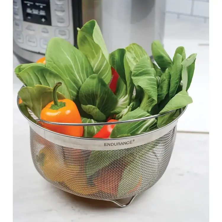 3 quart Mesh Colander with Folding Handles