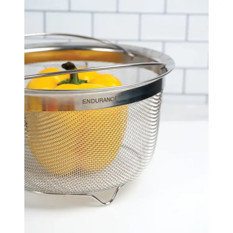 3 quart Mesh Colander with Folding Handles