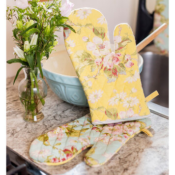 April Cornell Apple Blossom Patchwork Oven Mitts, set of 2