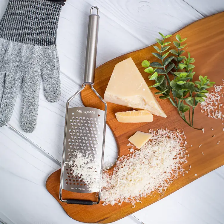 Microplane Coarse Pro Grater