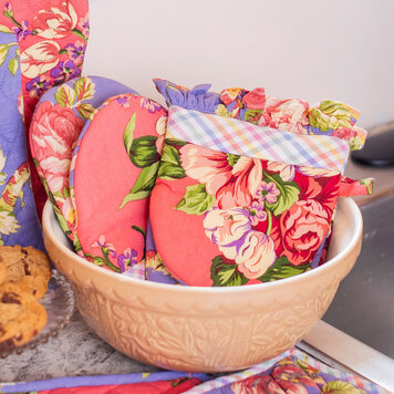 April Cornell Blanche Mini Oven Mitts, set of 2