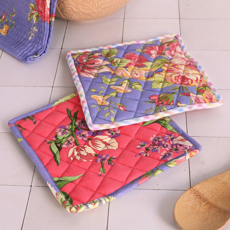April Cornell Blanche Potholders, set of 2