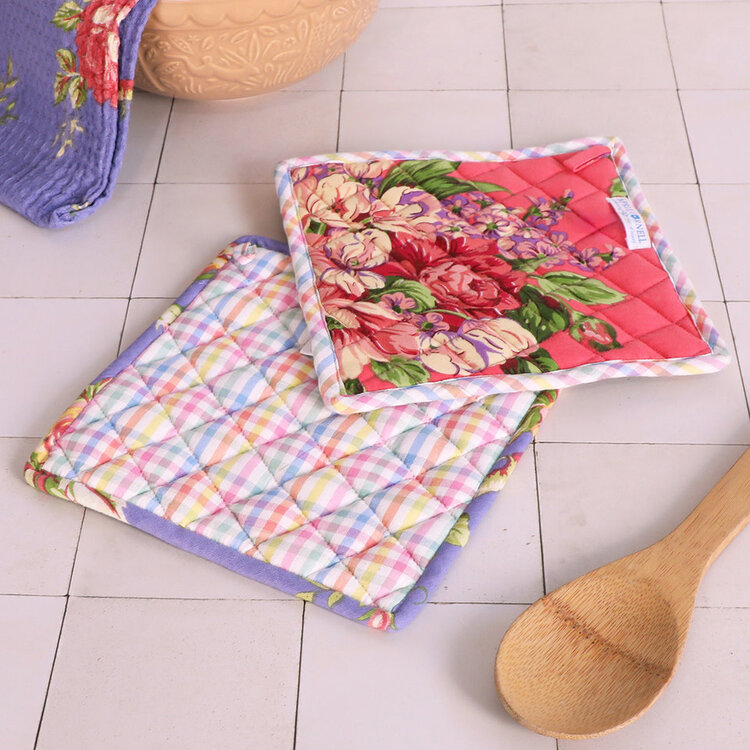 April Cornell Blanche Potholders, set of 2