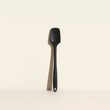 GIR | Get It Right Black Skinny Spoonula