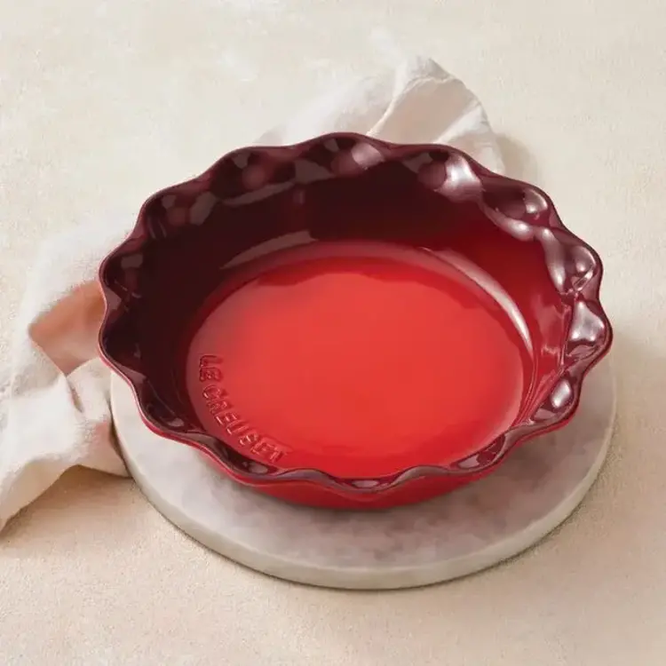 Le Creuset Fluted Cherry Pie Dish
