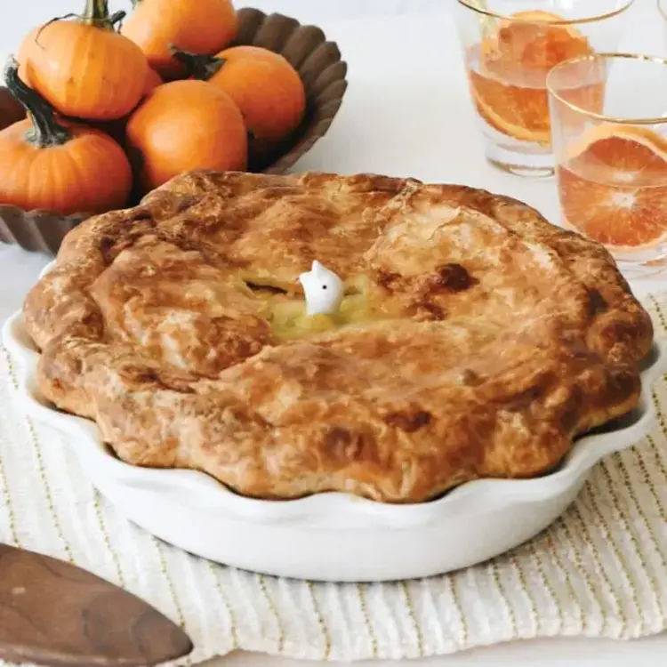 Le Creuset Fluted White Pie Dish