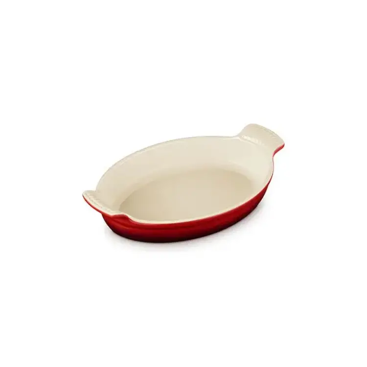 Le Creuset 1.75 quart Cherry Oval Baking Dish
