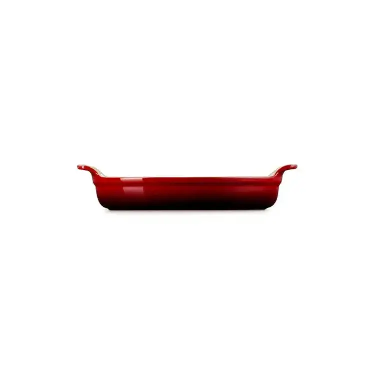 Le Creuset 1.75 quart Cherry Oval Baking Dish