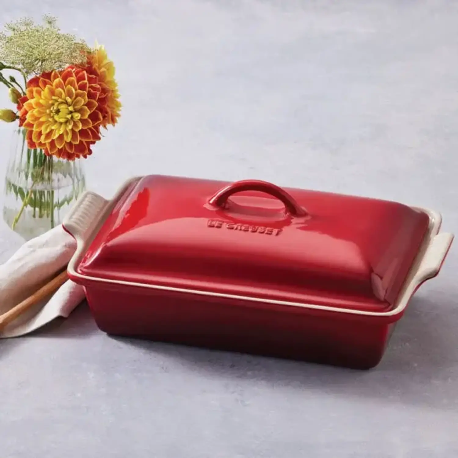 heriter チュールジレ WSL casserole & lid, heritage 4qt cherry - Whisk