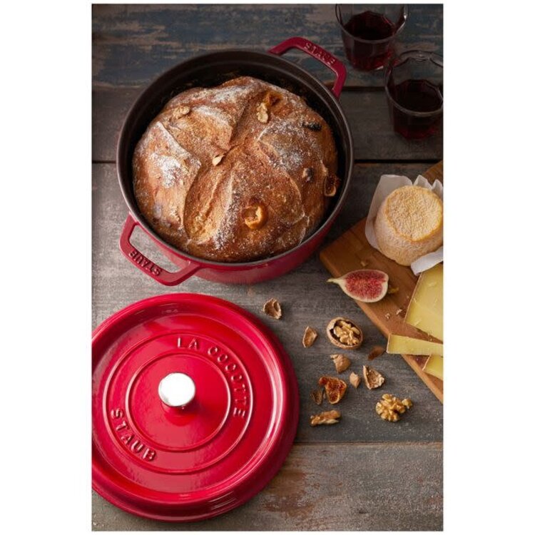 Staub Staub 4 quart Cherry Red Dutch Oven
