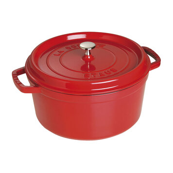 Staub Staub 7 quart Cherry Red Dutch Oven