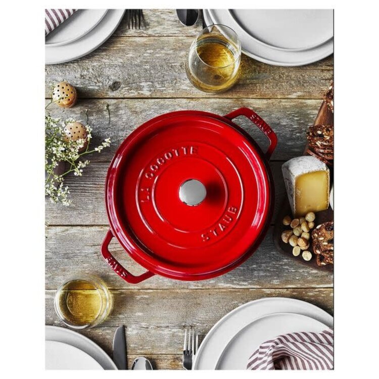 Staub Staub 7 quart Cherry Red Dutch Oven