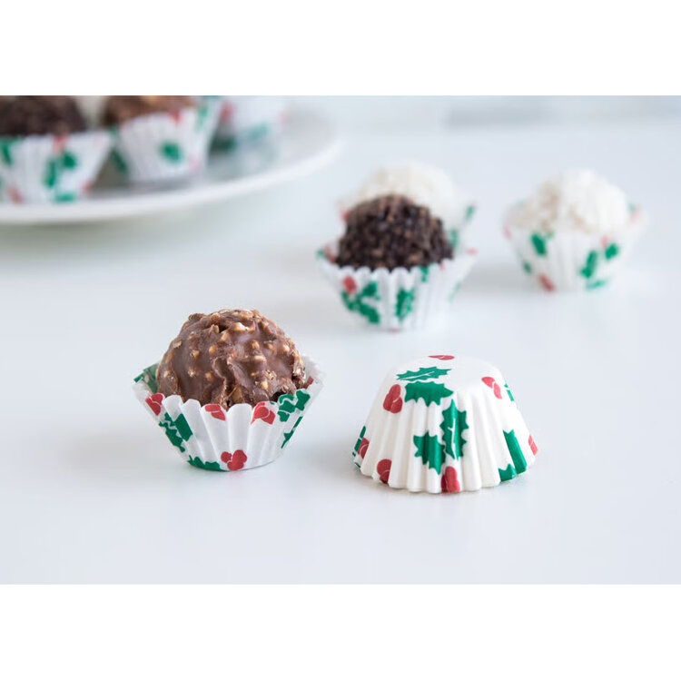 Holly Petit Fours Baking Cups