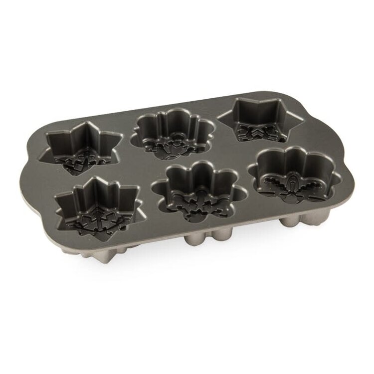 Nordic Ware Snowflake Cakelet Pan