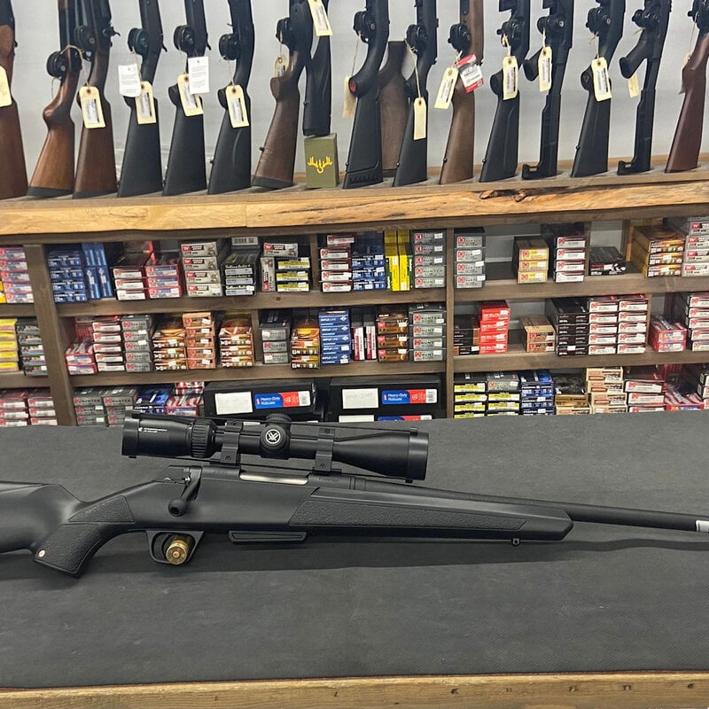 Winchester XPR 243win w/Vortex Crossfire 3-9x40mm + Box + Extra mag